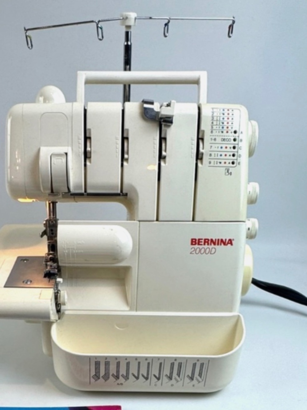 Bernina 2000DE Professional Serger